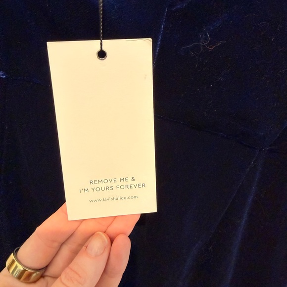 Lavish Alice Velvet One-Shoulder Asymmetrical Dress - Picture 6 of 6